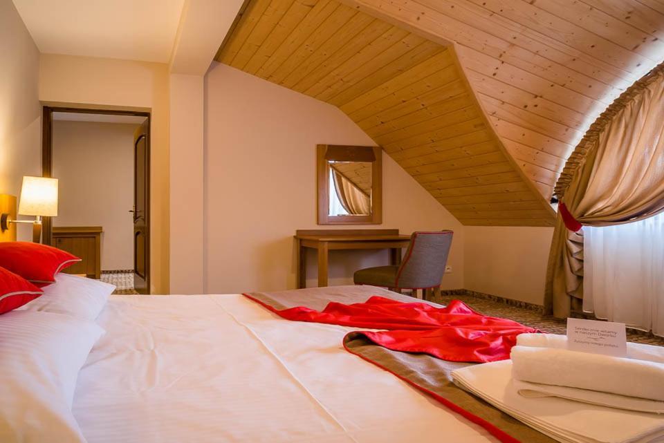 Sichlanski Dworek & Spa Мурзасичле Екстериор снимка