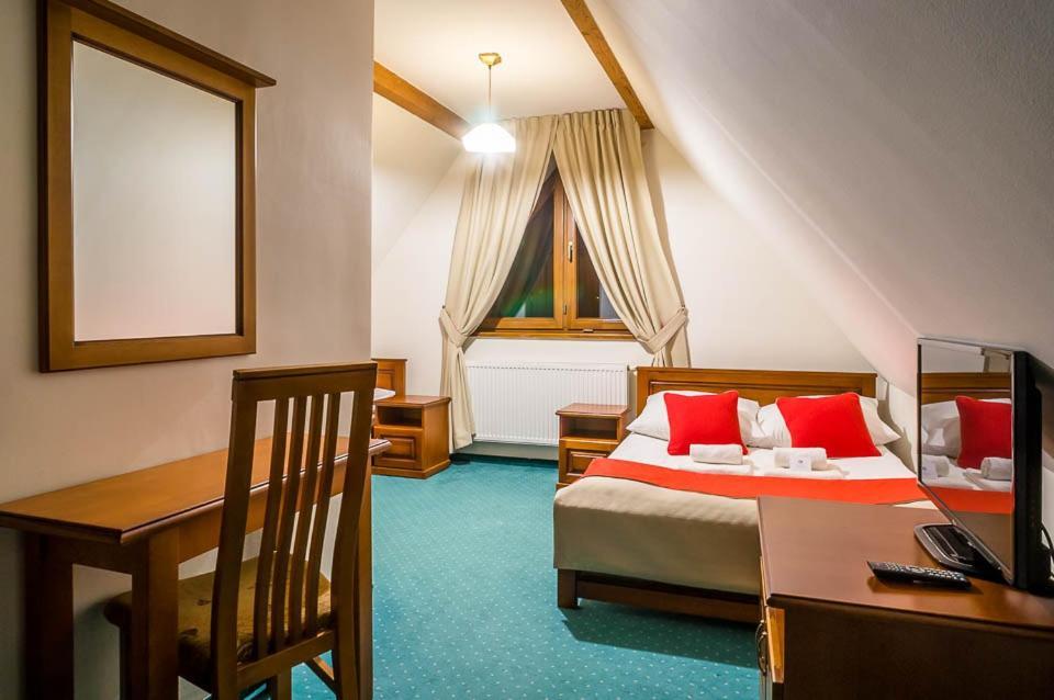 Sichlanski Dworek & Spa Мурзасичле Екстериор снимка